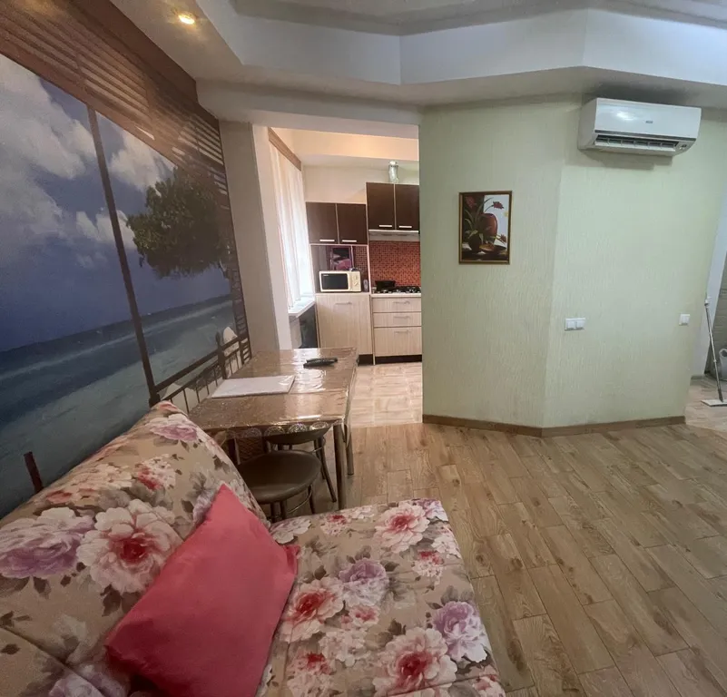 Уютная евротрешка возле моря