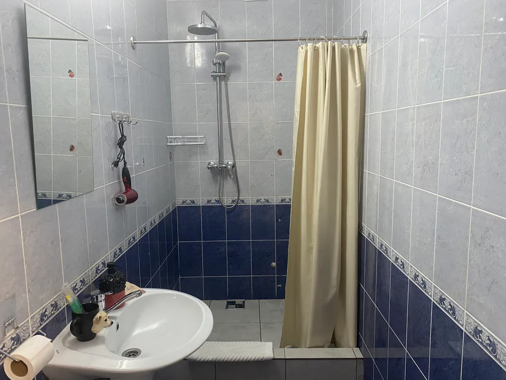 Квартира Квартира Эконом с большой кроватью и личной ванной комнатой рядом с номером — Геленджик