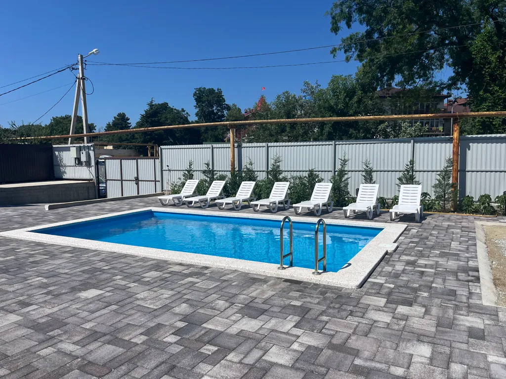 Коттедж Уютный домик с бассейном для летнего отдыха — аренда посуточно в Дивноморское