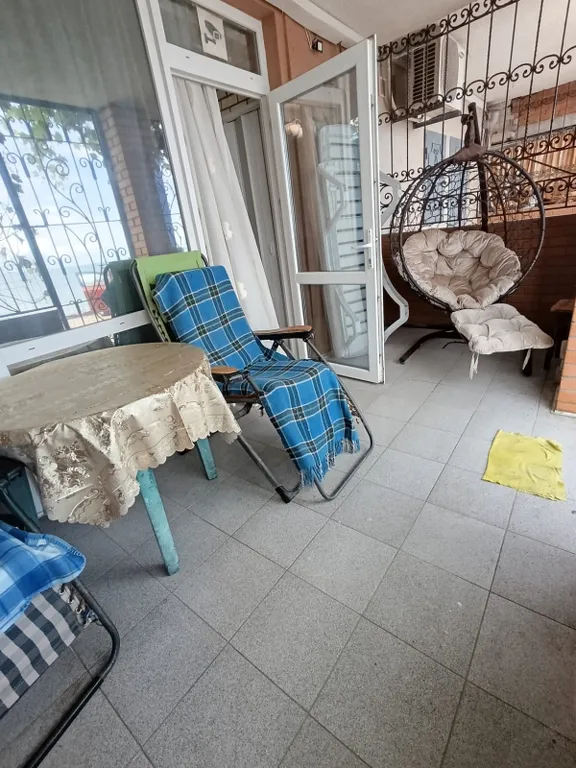 Таунхаус возле моря, в черте города, 10 метров до моря