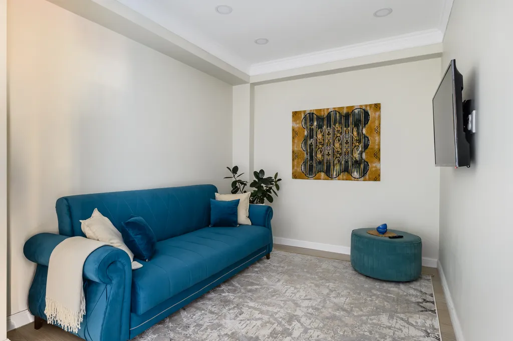 Стильная евродвушка с новым ремонтом рядом с Mega и Ботаническим садом