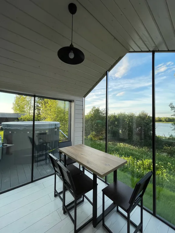 Коттедж Дом на берегу реки Волхов — Юшково