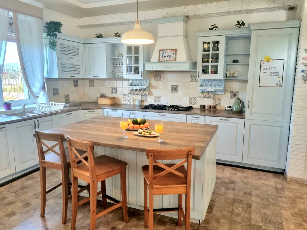 Дом среди гор в Байдарской долине Эвимиз