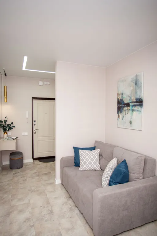 Студия в сердце города с видом на жд вокзал