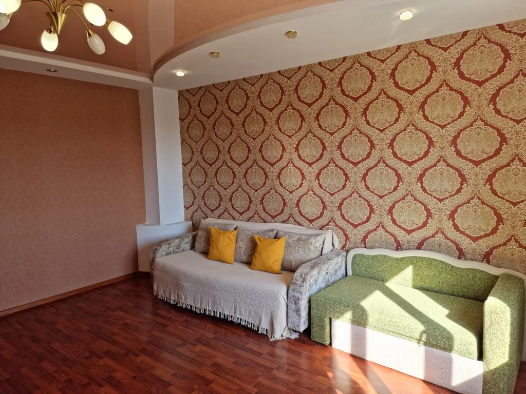 Просторная квартира (Уютный Дом)