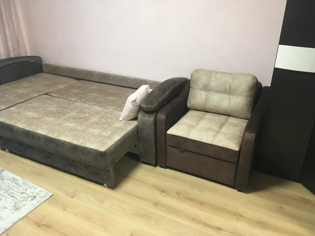 Собственник:89242850870