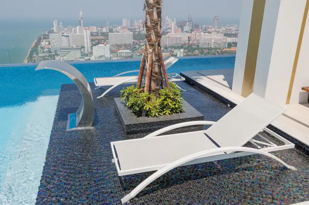 Copacabana Beach Jomtien Luxury Sky Ocean 4578