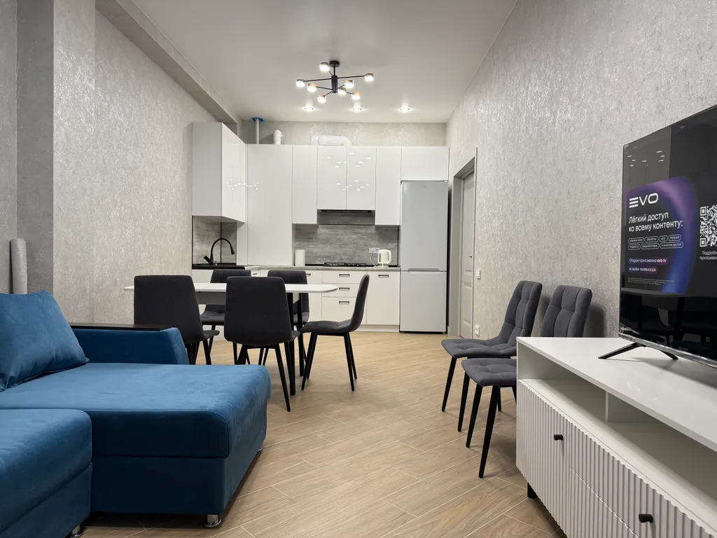 Уютная квартира с видом на сосновый лес и горы