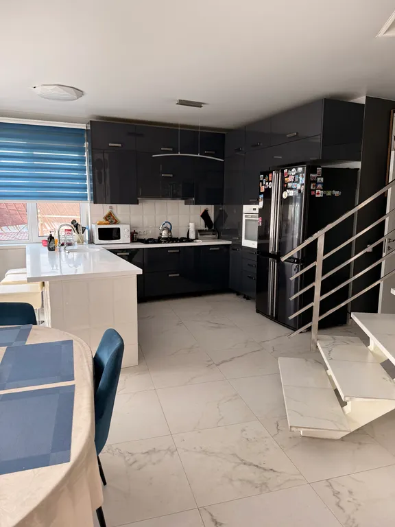 Сдается уютный дом в Ялте посуточно со скидкой с видом на море .