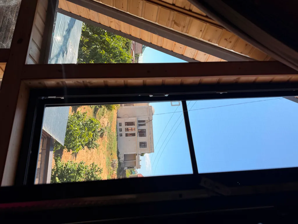 Домик на побережье Каспия