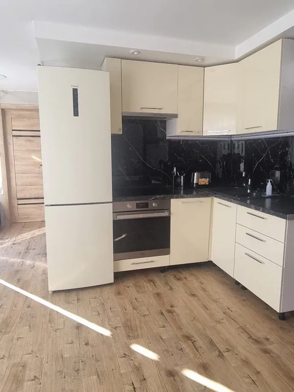 Квартира Трехкомнатная квартира с бассейном и потрясающим видом на море — Сириус