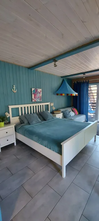 Номер на первом этаже в двухэтажном доме