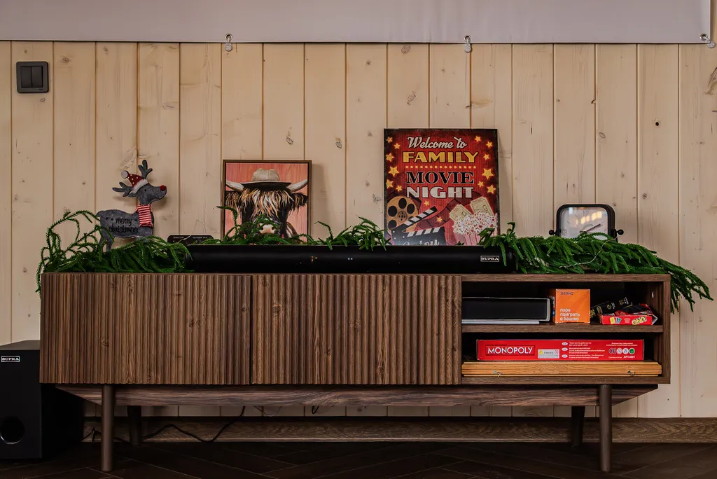 Новый дом с большим столом, кинотеатром, баней