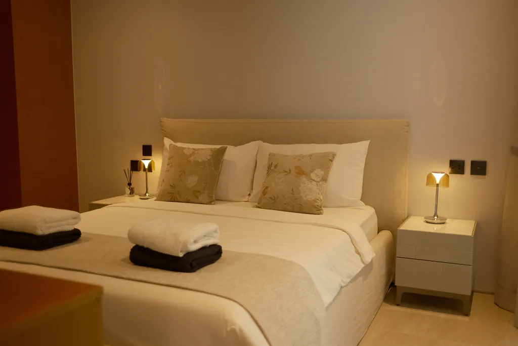 Коттедж 4-комнатный Дом — Пхукет