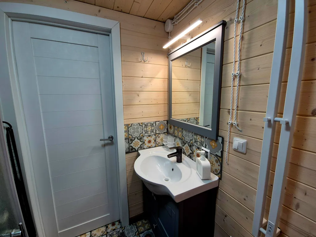 Коттедж Уютнейший дом с роскошным видом на озеро и пляжем.Карелия совсем рядом — Ларионово