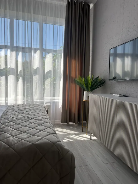 Уютная квартира в центре города с видом на море