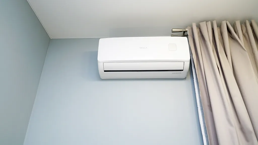 Красивая и уютная студия вблизи метро рядом с центром города