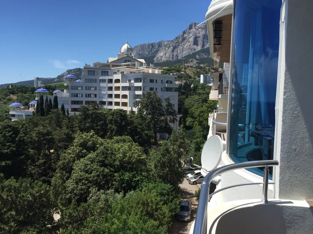 Апартаменты с видом на море и горы