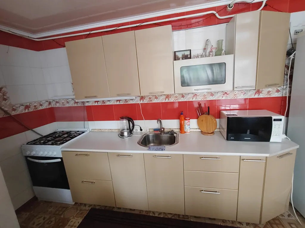 Дом недалеко от колоннады