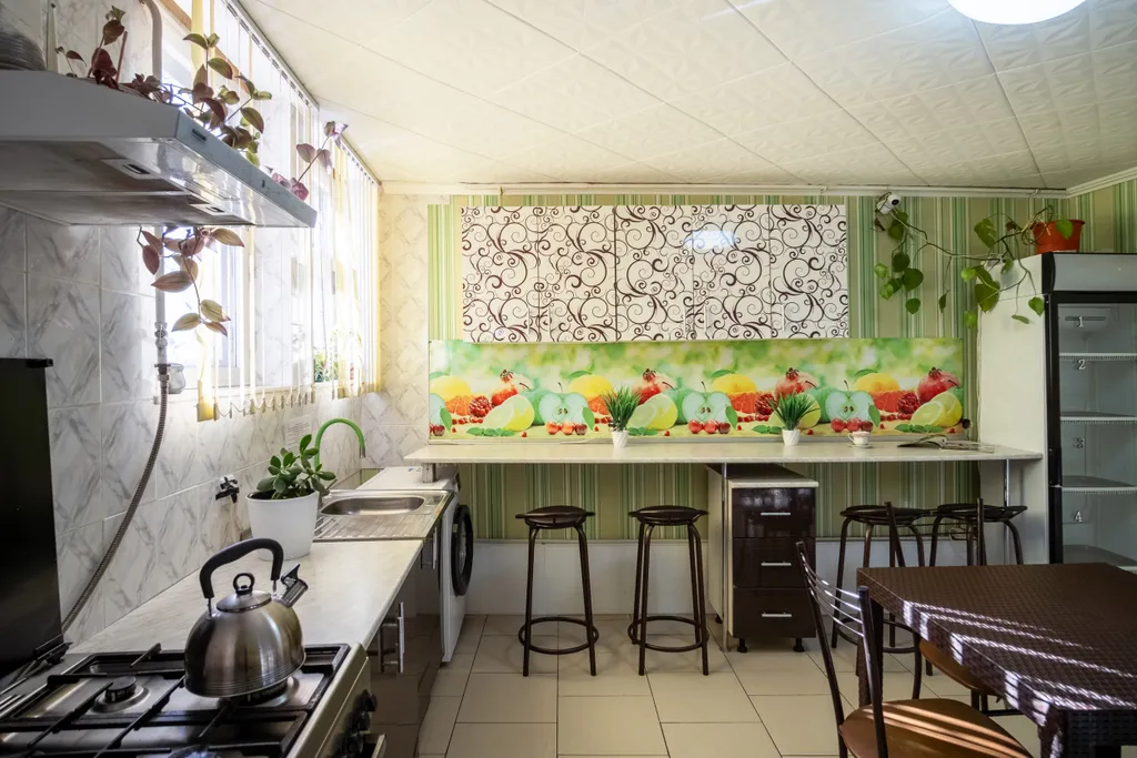 Большая комната с санузлом и кондиционером в Доме Путещественника