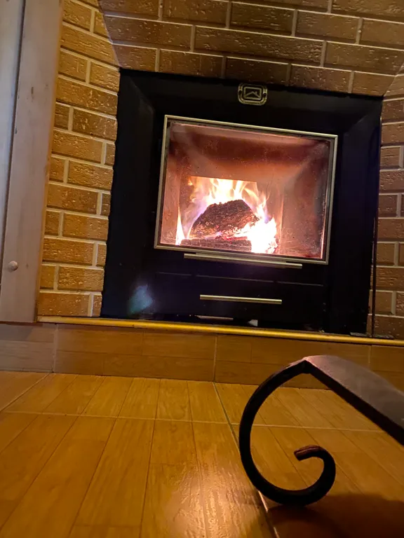 Бассейн в домике шале с сауной и мангалом