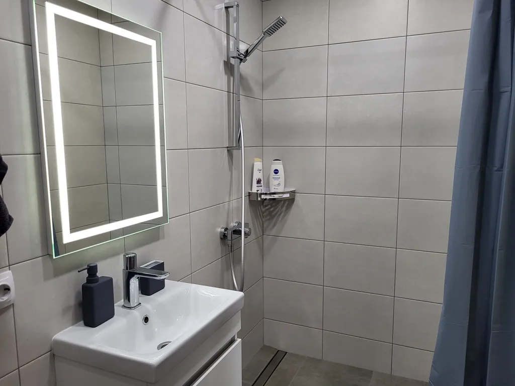 Коттедж Стильный новый дом 2025 г постройки с сауной в живописном месте — Волхов