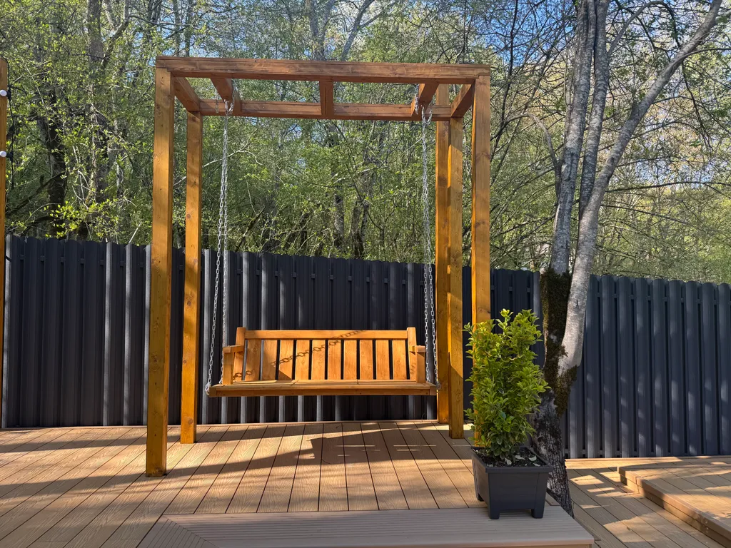 Коттедж "ДЫШИ"...Уютный  Дом в лесу — Светлый