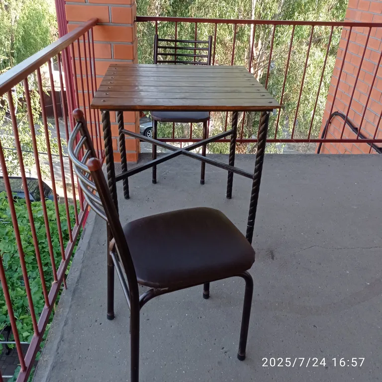 Комната с видом на море