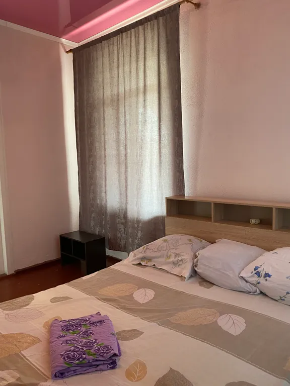 Квартира Трехместный номер с видом на море — аренда посуточно в Гумиста