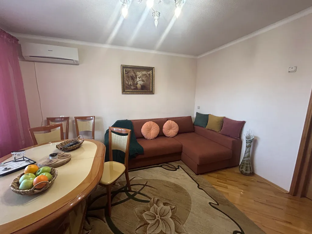 2-х комнатная квартира в центре посёлка