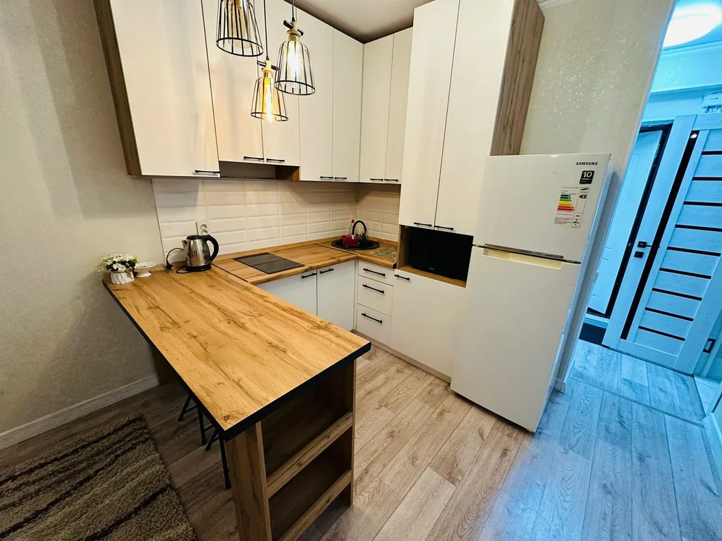 Апартамент недалеко от аэропорта и вокзала