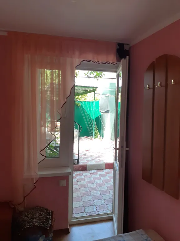 Коттедж на 5 человек со своим двориком