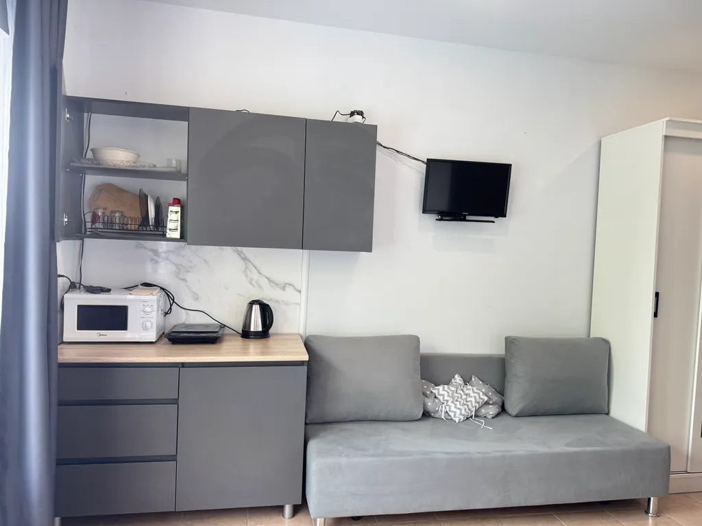 Студия в 50 метрах от моря