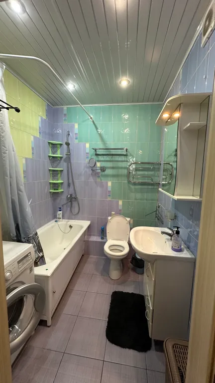 Двухкомнатная квартира возле Микрохирургии глаза на 8 человек