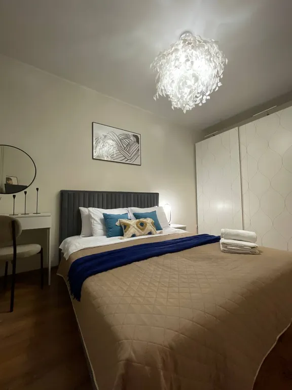 Комфортабельная квартира с двуспальной кроватью в Люберцах