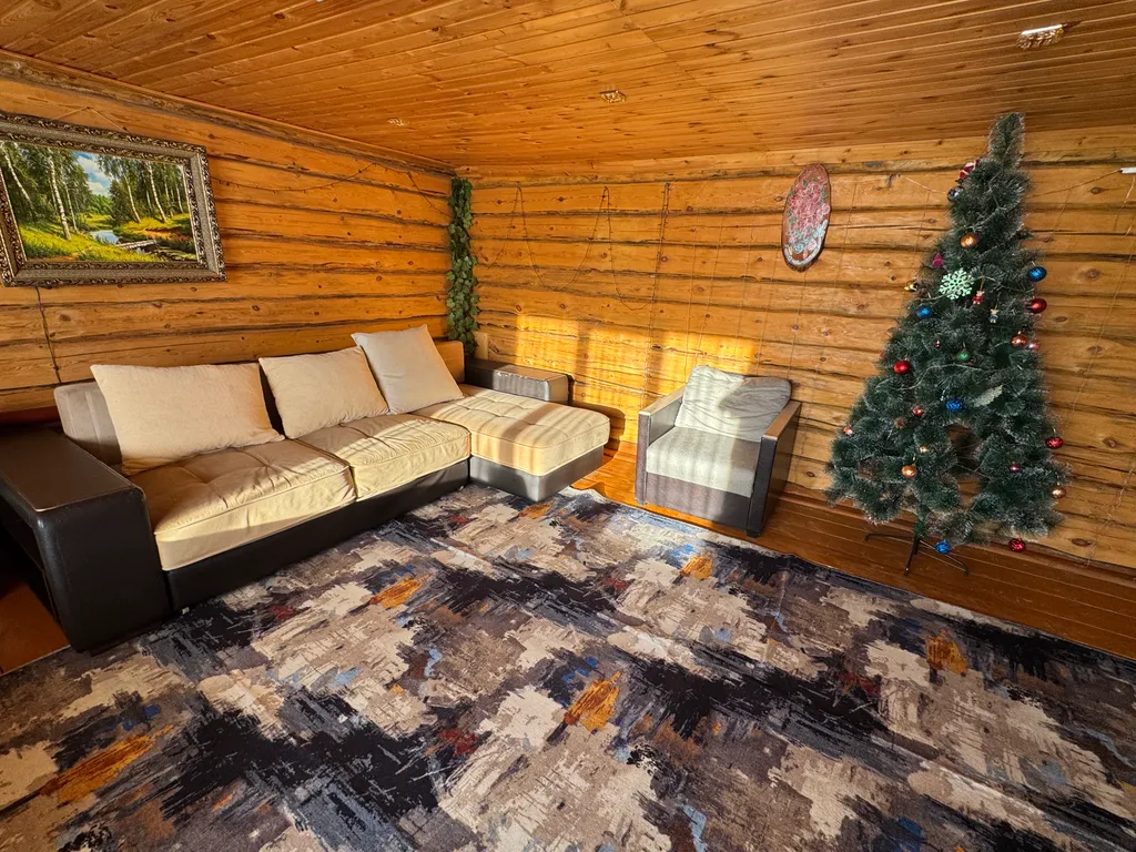 Отдельный уютный бревенчатый дом с баней в Абзаково