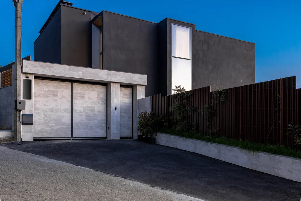 Современная вилла с красивым видом на море