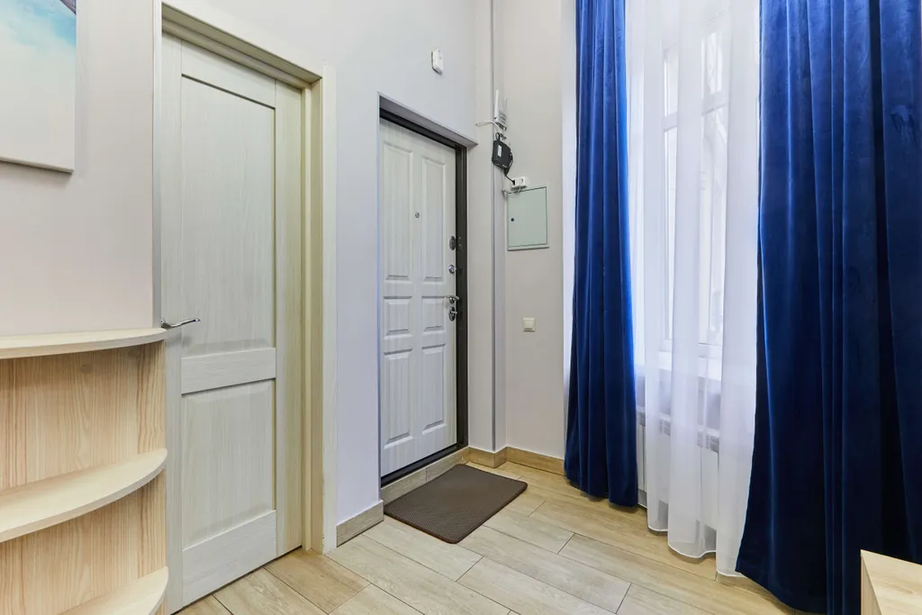 Однушка у медного всадника и набережной