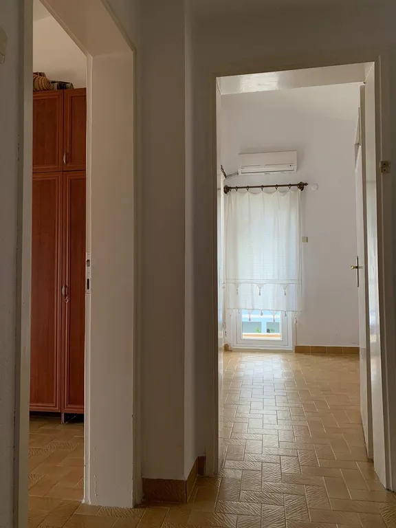 Вилла на первой линии моря