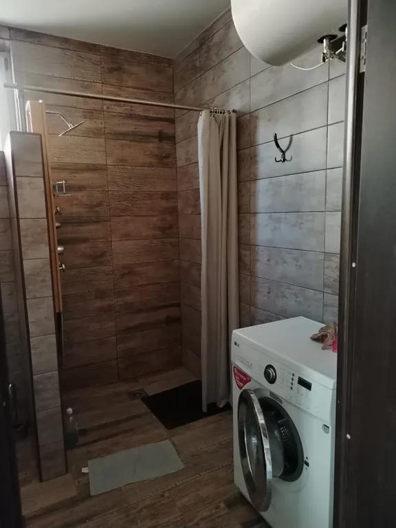 Домик на реке Волга