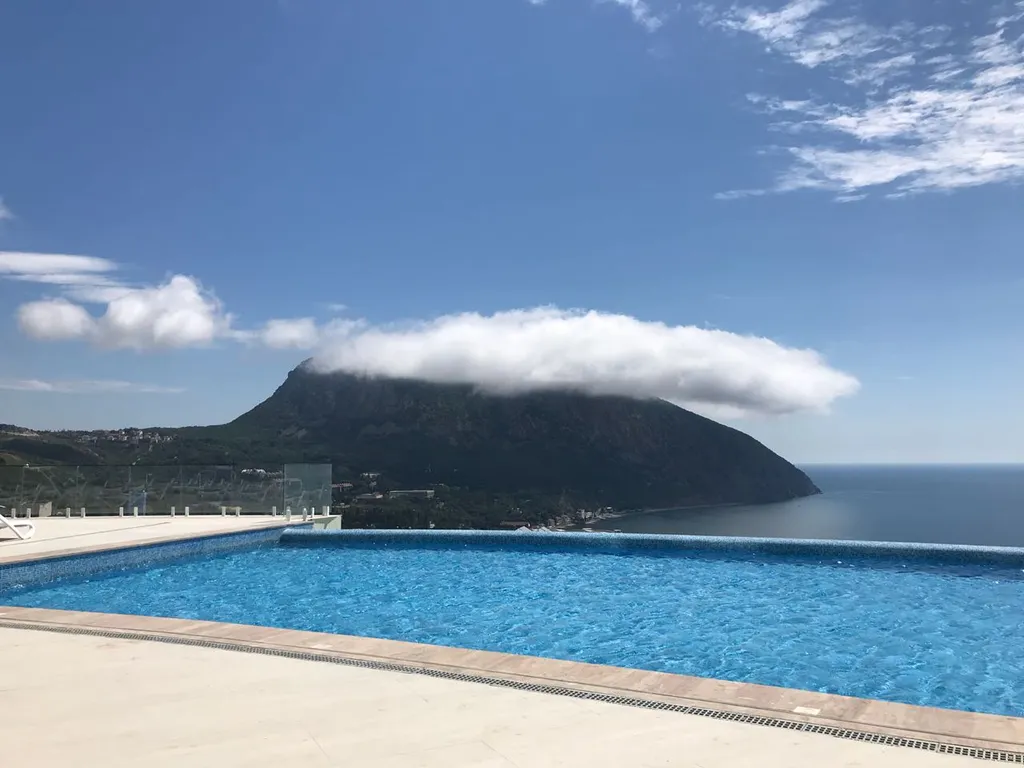 Апартаменты с выходом к бассейну