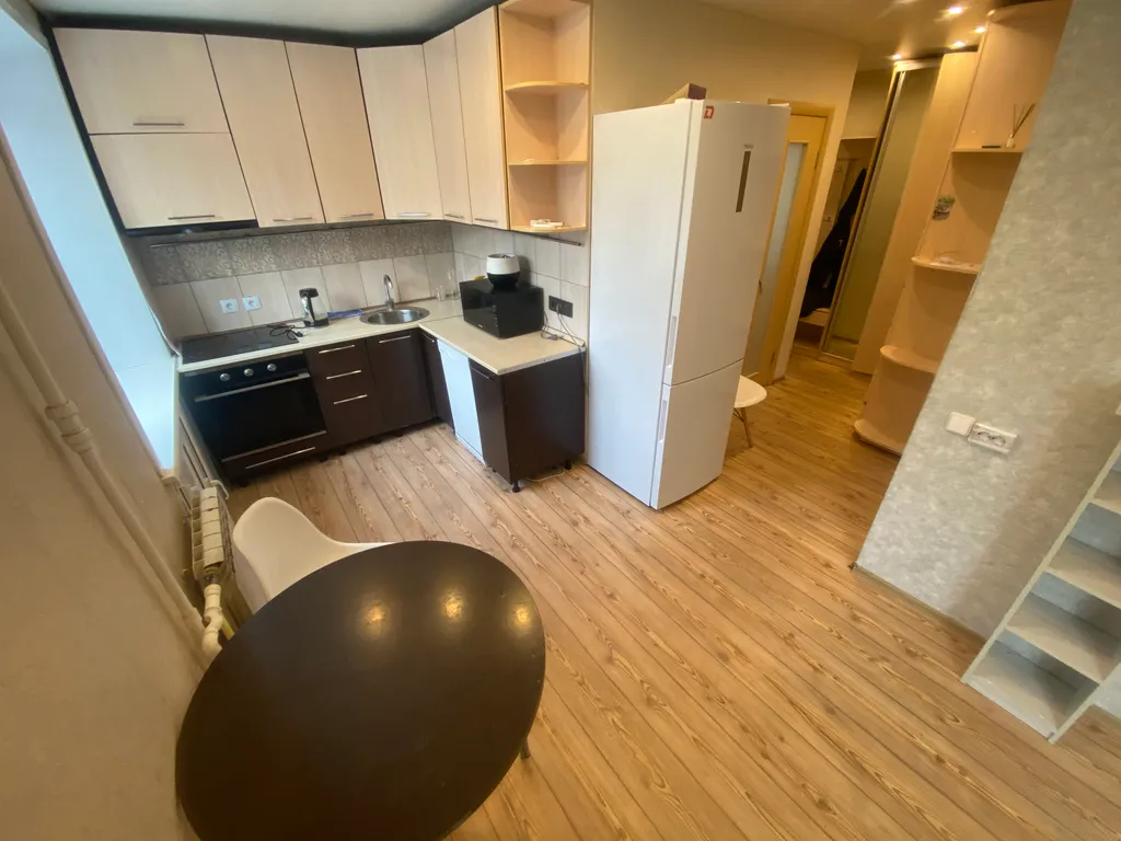 Уютная евро-двухкомнатная квартира возле Забижд