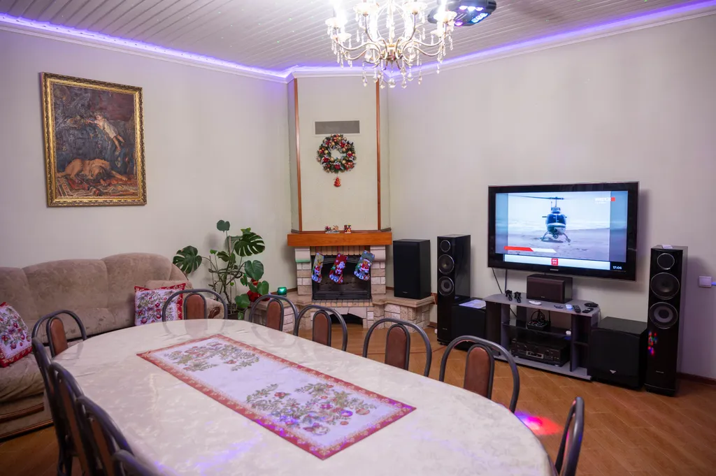 Дом с бассейном и сауной в 5 минутах на автомобиле до Коломенского Кремля