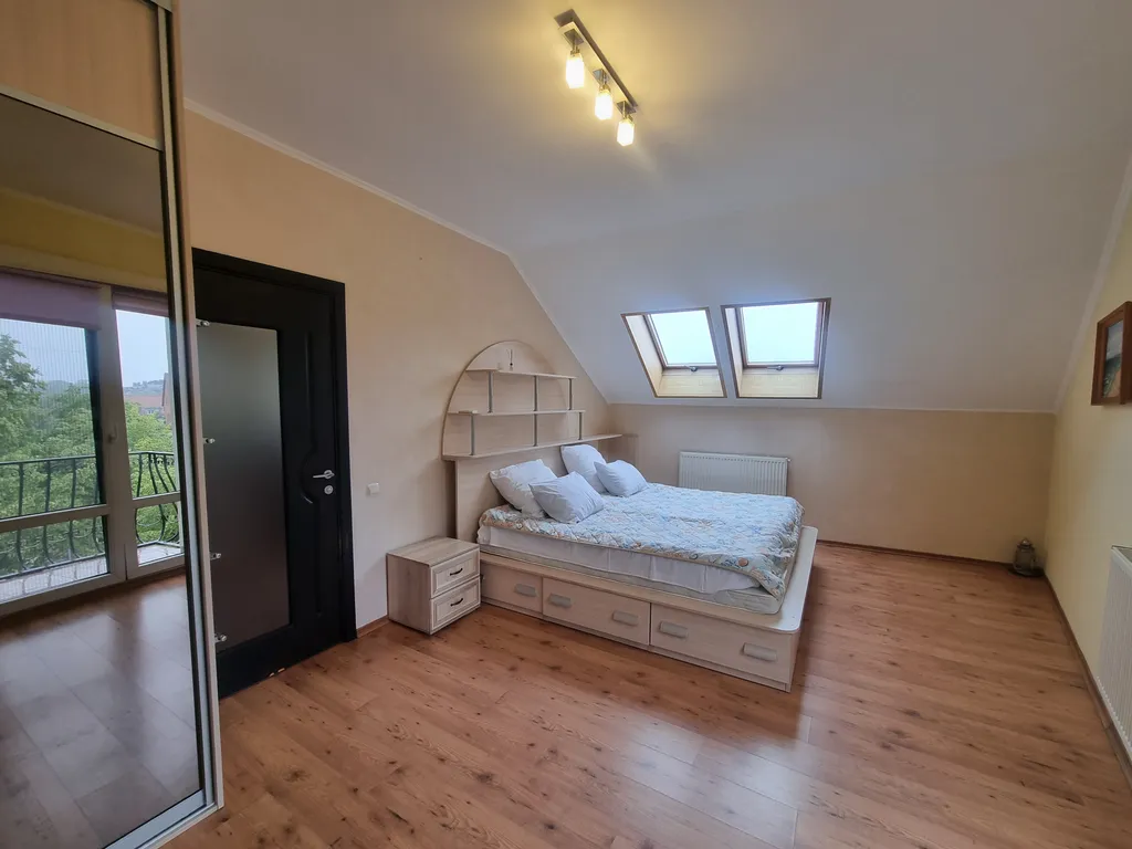 Двухуровневая квартира с видом на море