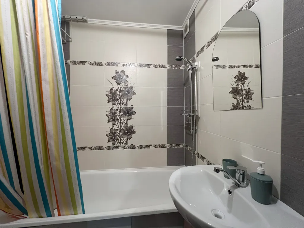 Квартира Апартаменты напротив Планеты — Красноярск