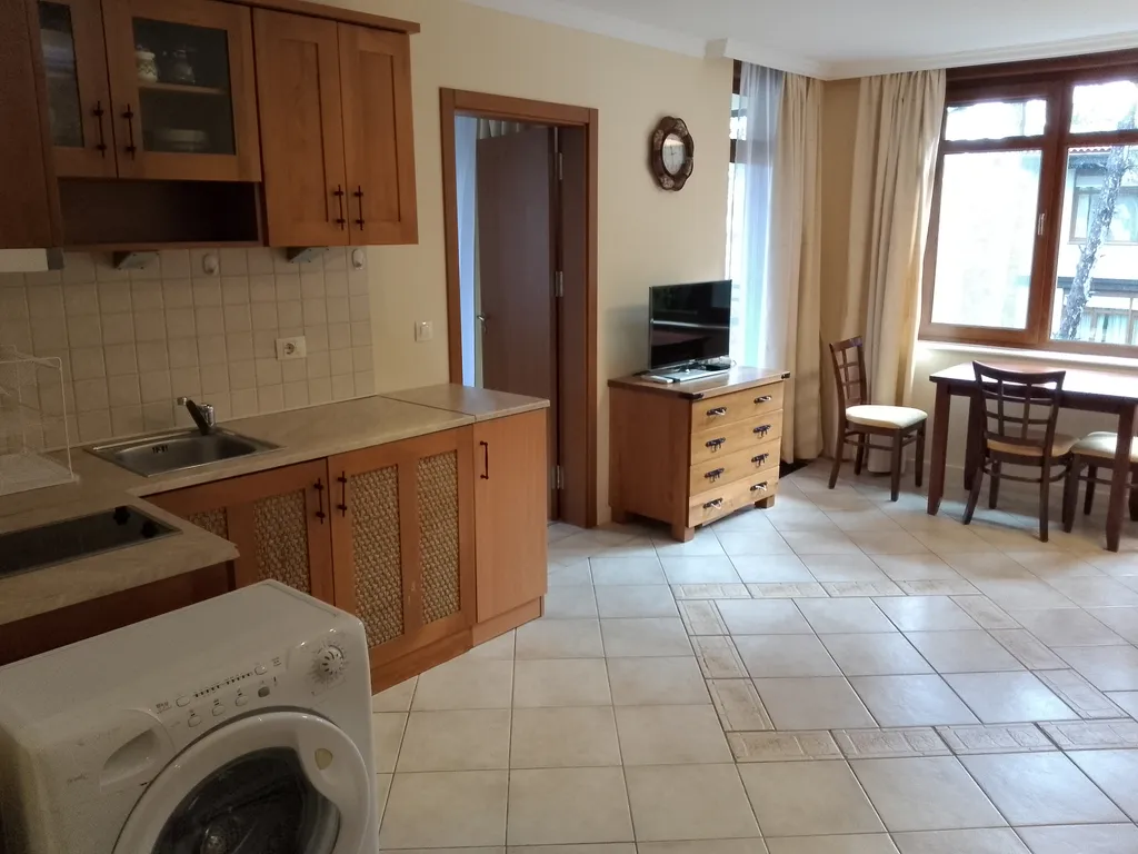 Трехкомнатный люкс в соснах у моря в Санта Марина