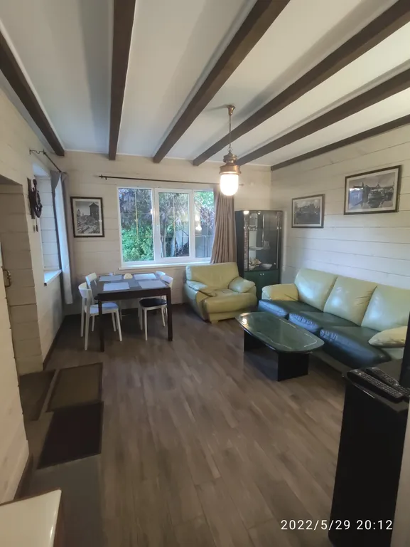 Деревенский дом у моря