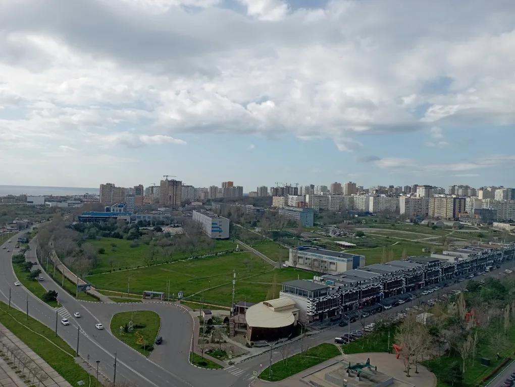 Комфортная квартира на набережной