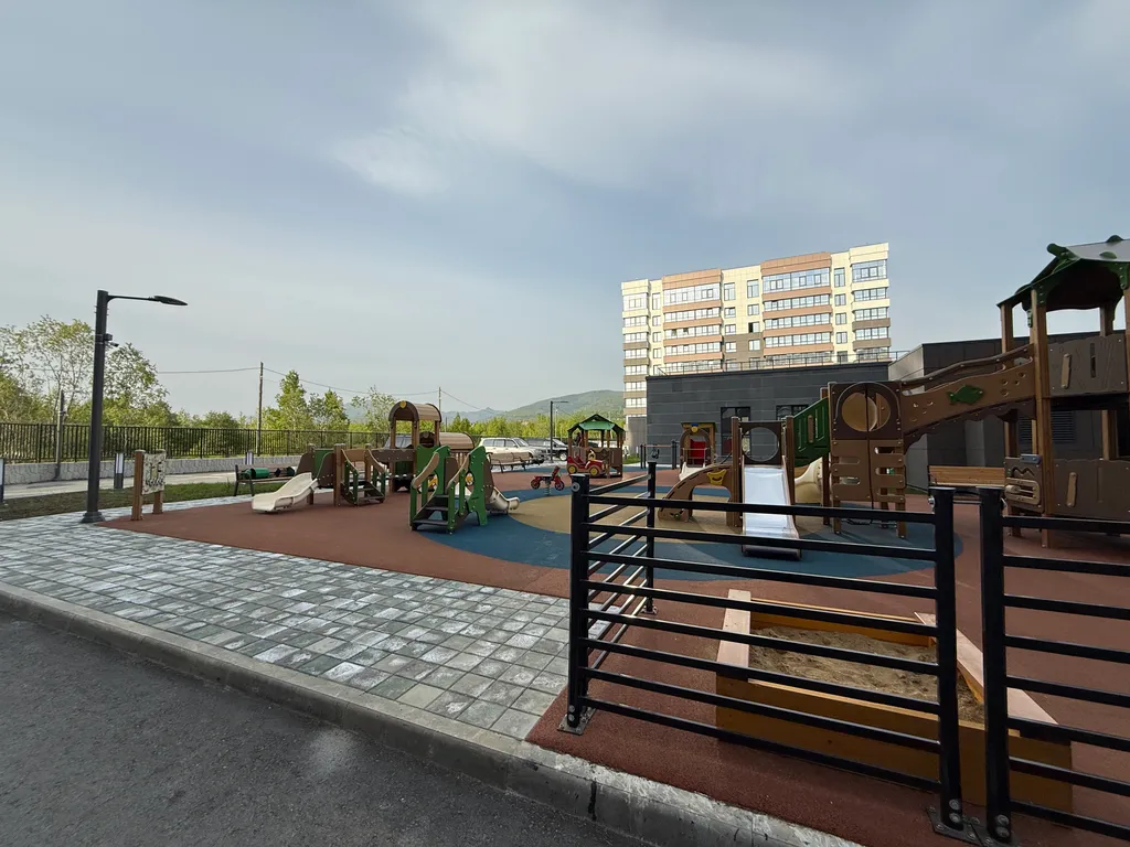 Квартира возле ТЦ Аллея