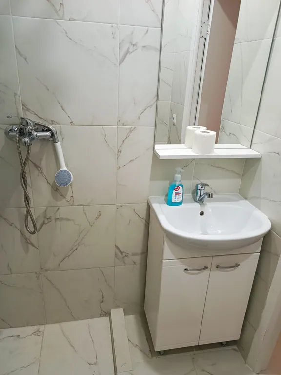 Светлая студия с двуспальным диваном у станции МЦД-4 Железнодорожная